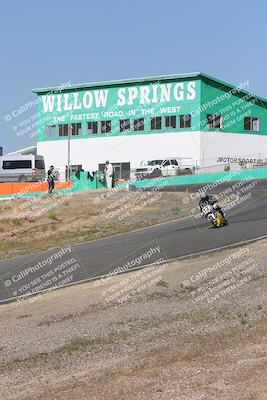 media/Apr-20-2025-AHRMA (Sun) [[393a79c373]]/Race/Group 11 early race/Turn 4b/